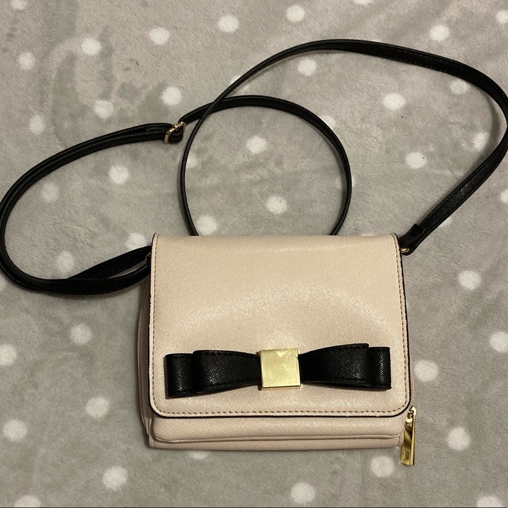 Merona Crossbody purse with bow mini